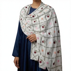 Voile de coton AHE pour femme, châle hijab brodé de fleurs et de strass, léger, respirant, idéal pour l'été et le quotidien, élégant et polyvalent. - Product Image 1