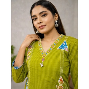 Conjunto de Palazzo y Dupatta de Algodón Bordado Transpirable con Cuello en V Verde para Mujer, Traje Étnico Casual de Verano con Mangas Tres Cuartos, Elegante - Product Image 2