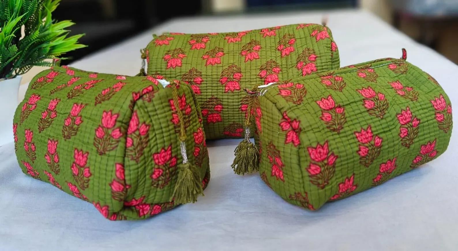 สีเขียว