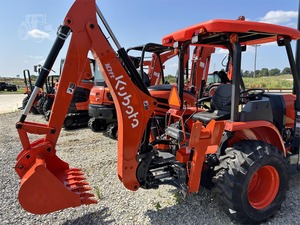 Chargeuse-pelleteuse KUBOTA L47 neuve et propre à vendre - Product Image 6