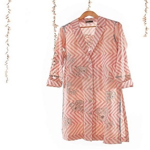 ออกแบบ Kurti สไตล์อินเดียในรูปแบบการแต่งกายยาวในสีที่แตกต่างและการทำงาน - Product Image 1
