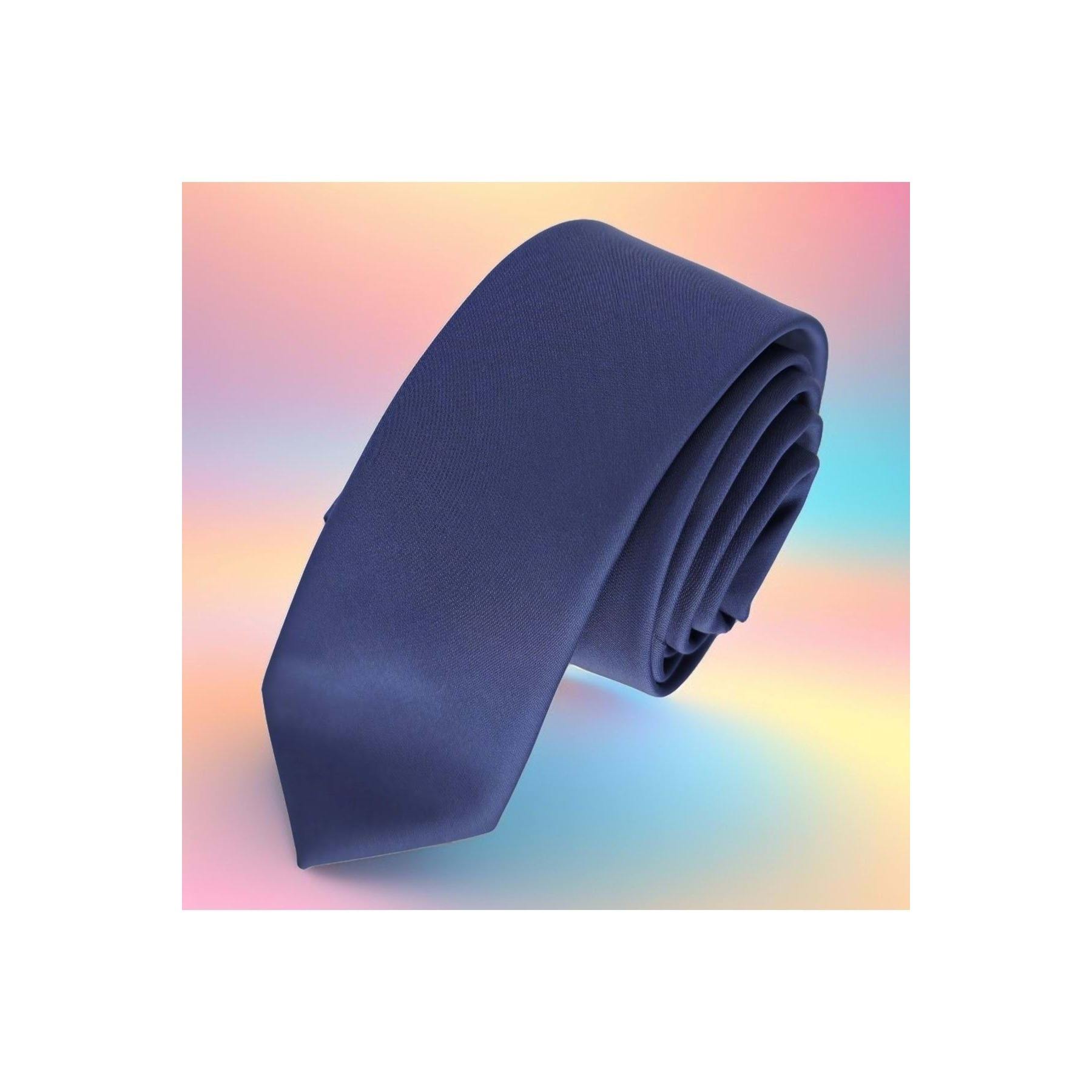 สีกรมท่า