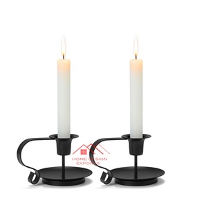 Bougie en métal finition nickel faite à la main avec base en bois pour la décoration intérieure. - Product Image 2