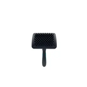 Brosse de massage durable en caoutchouc TPR OEM Matériau PP Outils de toilettage pour animaux de compagnie - Product Image 1