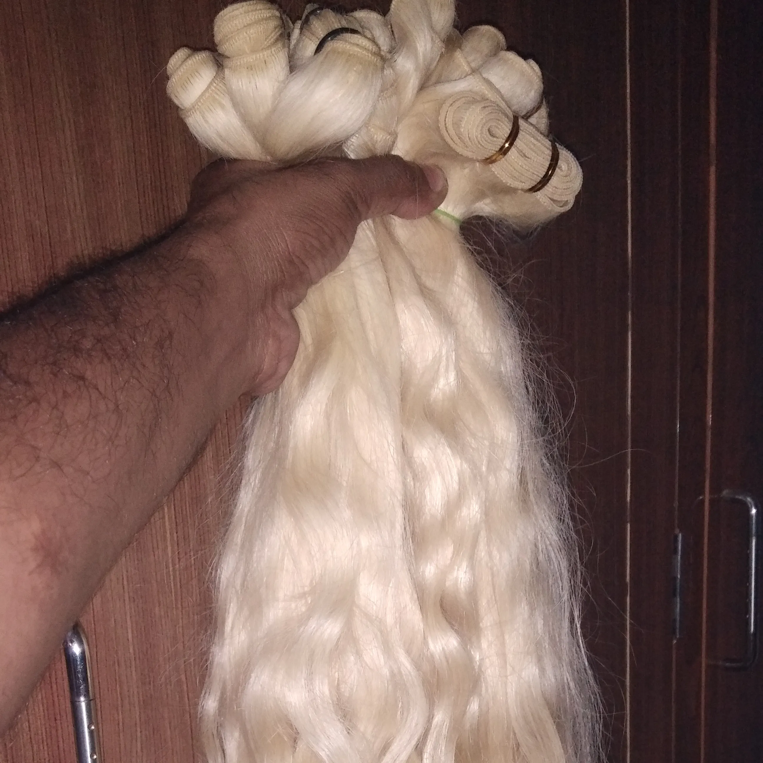 Good quality 613 Blond hair weaving hair from india. Bright shedding free Blond hair extension. Blond closures and Frontals