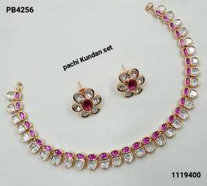 Top qualité nouveau Design plaqué or perle Pachi Kundan collier ras du cou avec boucle d'oreille traditionnel indien ensemble de bijoux de mariée femmes - Product Image 3