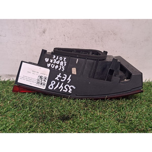 ไฟหยุดด้านหลังซ้ายรวมอยู่กับประตู SKODA Superb Series (3V3) 3V9945307F DCZA (15>) - Product Image 5