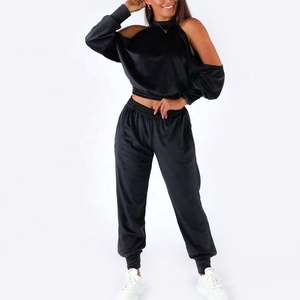 OEM New Arrival Ladies <b>Velour</b> Sweatsuit 2-Piece Jumper and Jogger Set Off-Shoulders Velvet Track Suit Eco-Friendly 2026 - Product Image 2