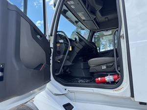 รถมือสองสภาพดี ปี 2020 วอลโว่ 760 - Product Image 3