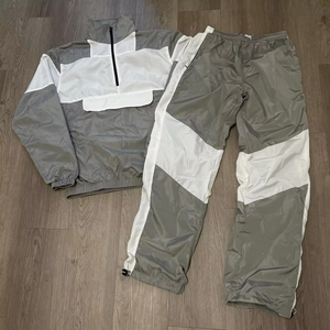 Conjunto de chándal cortavientos personalizado para hombre, conjunto de nailon, chaqueta deportiva, chándal para correr, chándales con media cremallera para hombre - Product Image 1