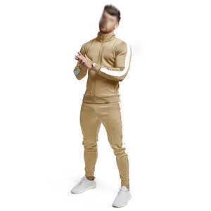 Vente en gros d'usine OEM, ensemble de survêtements techniques décontractés imprimés personnalisés pour hommes, vêtements de sport respirants pour l'entraînement à la course à pied - Product Image 1