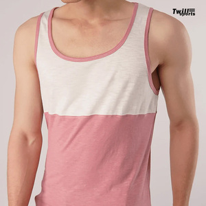 TWILL SPORTS - Rehaussez votre style - Débardeur blanc et rose pour homme avec logo personnalisé - Respirant - Séchage rapide - 100% coton - Pour les entraînements musculaires - Product Image 5