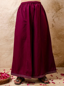Ensemble Kurta évasé en soie mélangée brodée de luxe pour femmes avec palazzo et dupatta, parfait pour les mariages, pour l'exportation - Product Image 4