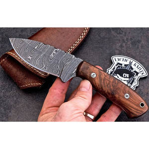 Couteau de chasse Damas fait à la main personnalisé avec du bois de ronce de noyer noir exotique pour le camping et le bricolage Support OEM disponible - Product Image 2