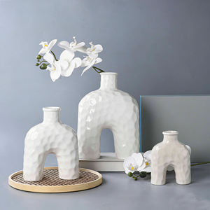 Ensemble de 3 vases à fleurs en crème beige mat, vase géométrique moderne fait à la main <span class=keywords><strong>pour</strong></span> la maison, le salon, le bureau - Product Image 1