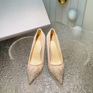 รองเท้าส้นสูงหัวแหลมแบบส้นเข็มประดับคริสตัลสีขาวสำหรับเจ้าสาวทันสมัย - Product Image 1