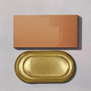 Platos de latón atemporales con acabado a mano, hechos de latón 100%, una elegancia Vintage para cualquier espacio vital, para pedidos a granel - Product Image 5