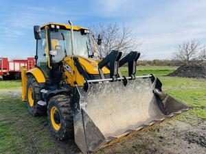 Chargeuse-pelleteuse JCB 3CX haute performance à vendre, offerte à un prix raisonnable et offrant un couple élevé pour une performance supérieure - Product Image 4