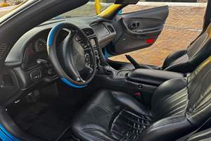 Chevrolet Corvette Hardtop 1999 d'occasion, coupé à toit fixe, 49 700 milles, boîte manuelle 6 vitesses, bleu Nassau métallisé - Product Image 4