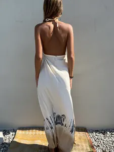 Magnifique robe de plage bohème rayonne tie-dye pour femmes, robe longue dos nu spaghetti, parfaite pour la plage et les loisirs en plein air - Product Image 3