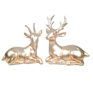 Lot de 2 Cerfs de Noël et de Table en Métal de Couleur Dorée Finition Matte avec Corps en Métal de Taille 24x17 Cm - Product Image 1