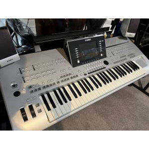 Piano Digital Arreglador de 76 Teclas Genos Tyros 5 Más Vendido - Product Image 3