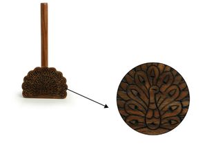 Porte-rouleau de papier de cuisine sculpté à la main en bois de Sesham Le paon dansant Porte-serviettes Distributeur de rouleaux de comptoir pour la cuisine - Product Image 5