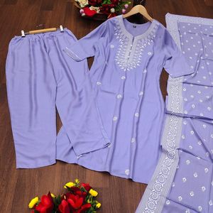 EL ÚLTIMO DISEÑADOR REYON IMPRESO KURTI SET CON DUPATTA - Product Image 4