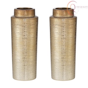 Florero Clásico de Metal para Mesa con Construcción Resistente y Diseño Elegante, Apto para Estilos Modernos, Tradicionales y de Lujo - Product Image 2