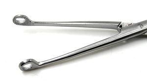 คีมจับลิ้นสแตนเลส แมกิล ทิง โฮลดิ้ง ฟอร์ซเพิส คีมหนีบ คีมผ่าตัด ใช้งานด้วยมือ ได้รับการรับรองมาตรฐาน CE - Product Image 4