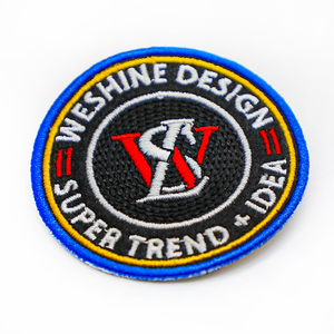 Club d'aventures, style téléviseur vintage, patchs brodés personnalisés en gros et patchs brodés personnalisés en vrac pour hommes ou femmes - Product Image 3