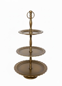Soporte de Pastel de Metal Dorado Vintage de 3 Niveles con Asa de Anillo, Borde Festoneado, Centro de Mesa de Múltiples Niveles para Fiestas de Bodas - Product Image 3