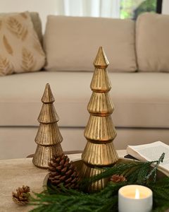 Ornement suspendu d'arbre de Noël en bois doré fabriqué à la main décor de vacances rustique parfait avec un attrait festif unique et un design - Product Image 1