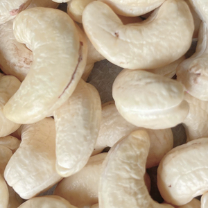 Offres Spéciales de noix de cajou crues de haute qualité Ww240 noix de cajou noix de cajou WW180, WW240, WW320 SANTIGO OEM, ODM - Product Image 1