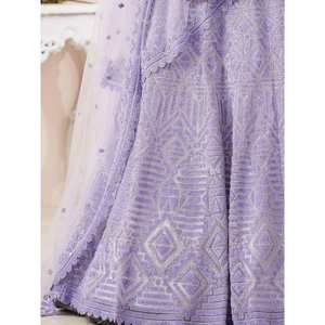 Precioso Lehenga Choli de Lentejuelas Lila con Malla Suave para Vestimenta de Compromiso y Bodas - Product Image 1