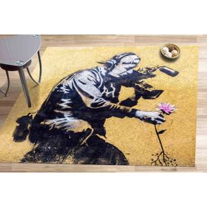 Tapis Fleuri Cameraman de Banksy : Tapis Antidérapant Street Art, Tapis en Chenille - Product Image 1