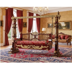 Columpio Tradicional de Madera Estilo Maharaja con Diseño de Pavo Real, Tallado en Oro, para Salas de Estar, DST Exports, Tradicional Onjhal Irlanda - Product Image 1