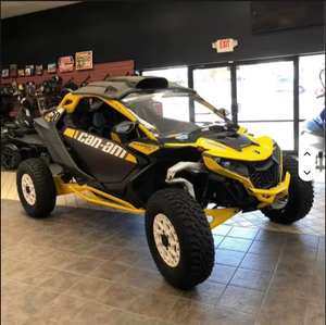Maverick R XRS Smart-Shox 2024 d'occasion, 4x4 automatique avec transmission par chaîne 60V, différentiel verrouillable - Product Image 1