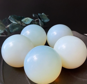 Sphère d'opalite en cristal Reiki, bijoux d'amour naturel de guérison, Style décoratif d'art de facture de mariage populaire, vente en gros - Product Image 2
