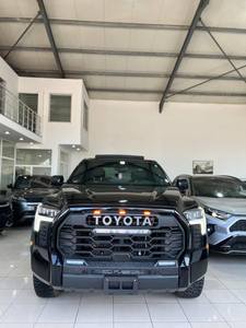 Pick-up pleine grandeur d'occasion 2025 Limited 4x4 Édition TRD - Product Image 5