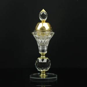Quemador de incienso de cristal y metal árabe de Oriente Medio con difusor de aromaterapia para decoración de sala de estar - Product Image 1