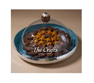 Plato de dulces de calidad superior con cúpula acrílica en madera y fregona para servir alimentos con cúpula - Product Image 2