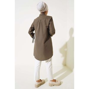 Camisa caqui de Cuello clásico con tops modestos de corte ovalado - Product Image 4