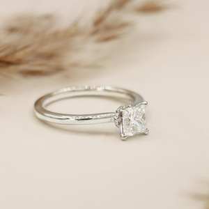 Bague de fiançailles Moissanite coupe princesse 7mm | Bague de mariée de mariage solitaire | Bijoux fins personnalisé argent or OEM - Product Image 6