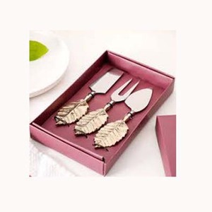 ชุดมีดสแตนเลสขัดเงาสีทองชุดเครื่องมือตัดชีสมีดและสเปรดเดอร์ด้ามไม้ - Product Image 2