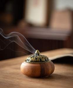 Quemador de Incienso de Madera de Calidad Exclusiva, Diseño de Madera Natural, Fragancia para el Hogar de la Mejor Calidad - Product Image 1