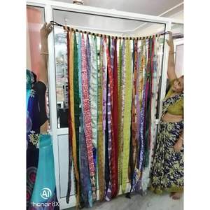 Cortina Boho de Sari de Seda Reciclada, Separador de Ambientes Multicolor, Persianas y Cenefas Bohemias para Decoración Bohemia - Product Image 5