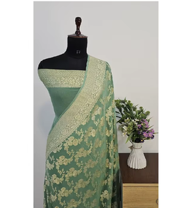 Sari Banarasi traditionnel exclusif en Georgette Khaddi pur, tissé à la main, tissu doux, travail Zari complexe, élégant, drapé, idéal pour les fêtes - Product Image 2