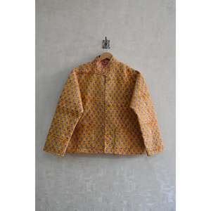 Veste en coton tissé matelassée réversible faite à la main, écologique, imprimé floral en blocs, manches longues, vêtements superposés pour femmes - Product Image 1