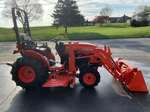 รถแทรกเตอร์ขนาดเล็ก Kubota B3350HSD ประสิทธิภาพพรีเมียม จัดส่งรวดเร็ว เหมาะสำหรับงานเกษตรสมัยใหม่และการทำฟาร์ม - Product Image 3